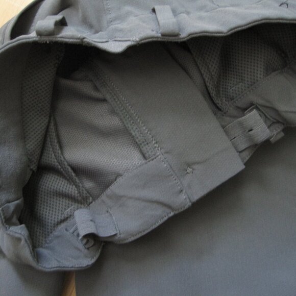 Nike Boys Golf Style Athletic Shorts Size M Dark Grey Dry-Fit Adjustable Elastic - Picture 5 of 6